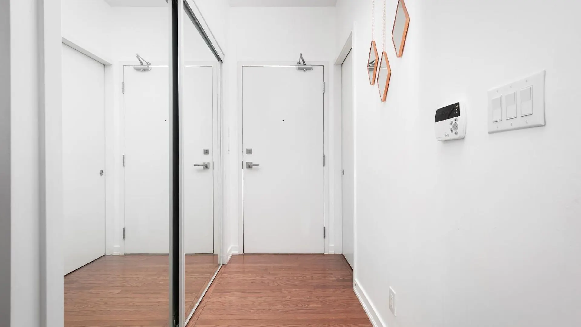 Downtown Toronto 2 Bedroom 0*,  Canada