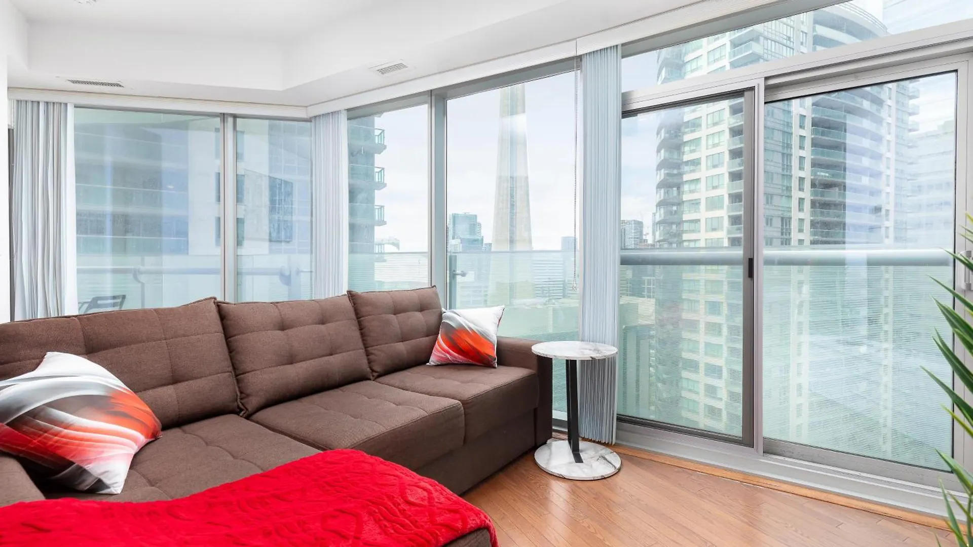 Apartment Downtown Toronto 2 Bedroom
