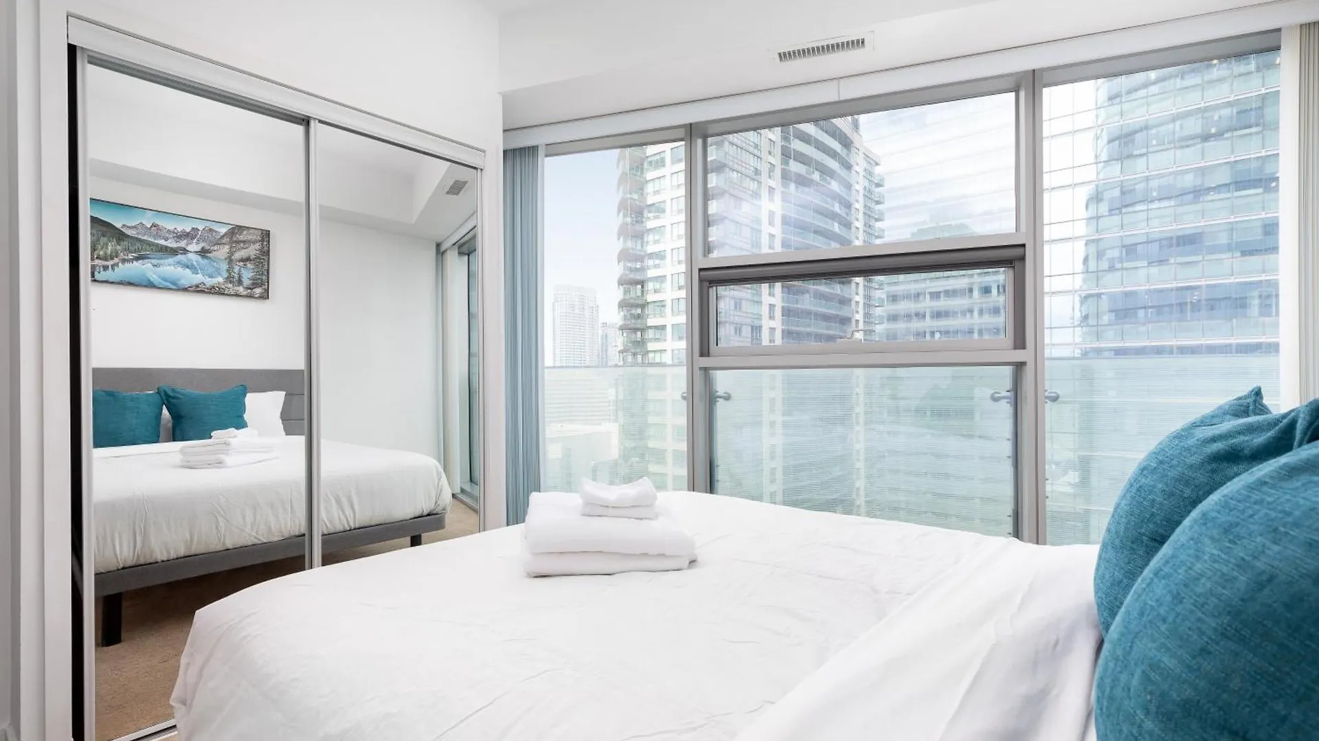 Downtown Toronto 2 Bedroom Apartment