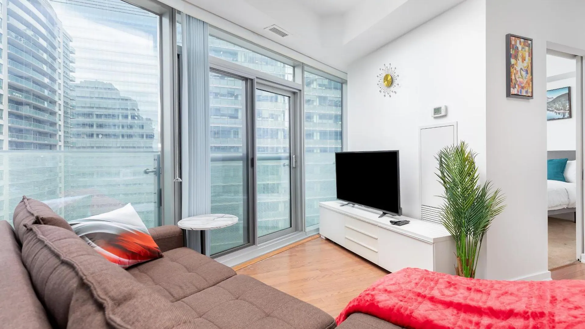 Downtown Toronto 2 Bedroom Canada