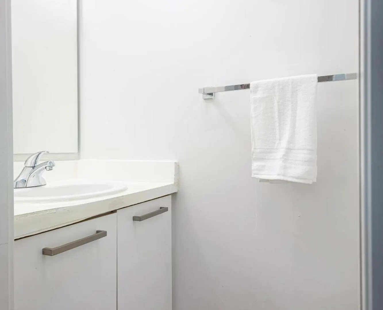 Downtown Toronto 2 Bedroom Canada